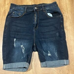 Bermuda shorts ripped